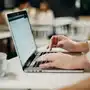 Rédiger un email professionnel avec l'IA : méthode et prompts